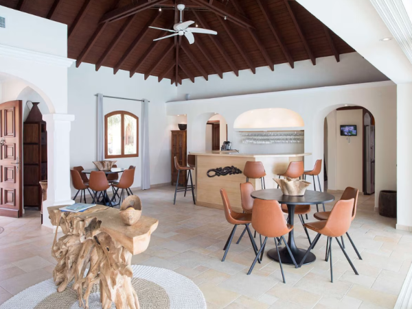 Bay Beachfront Luxury Six Bedroom Home in Saint Martin